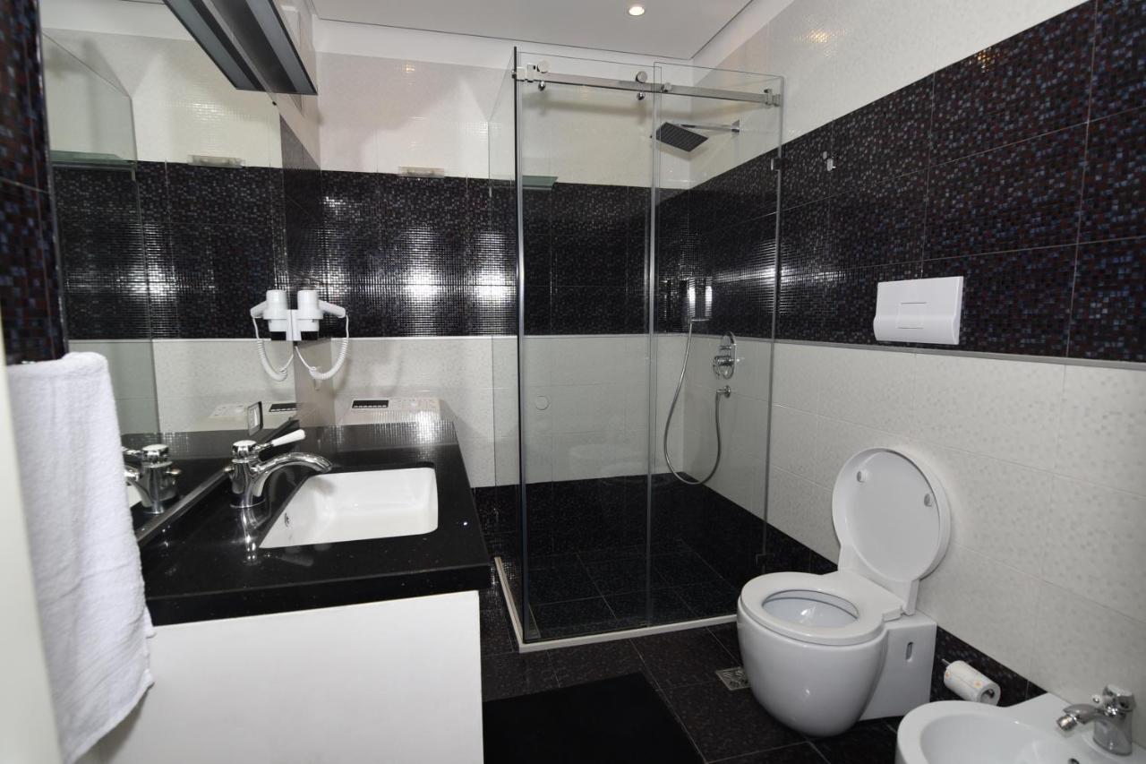 Diamond Hill Apartments Vlorë Exteriör bild